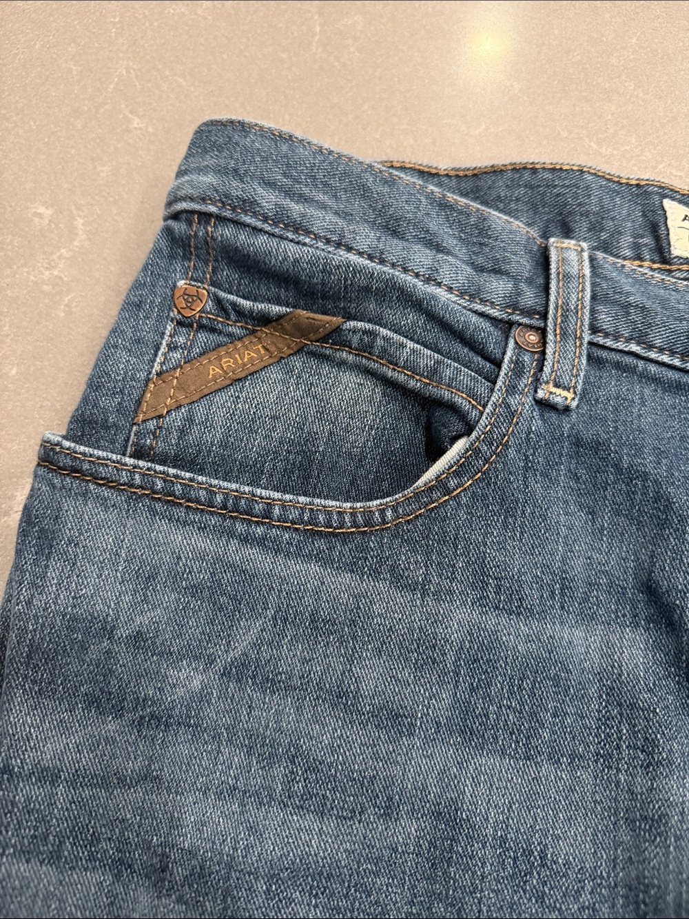 Ariat M4 Relaxed Boot Cut Jeans in Blue 33x32 - Picture 3 of 4